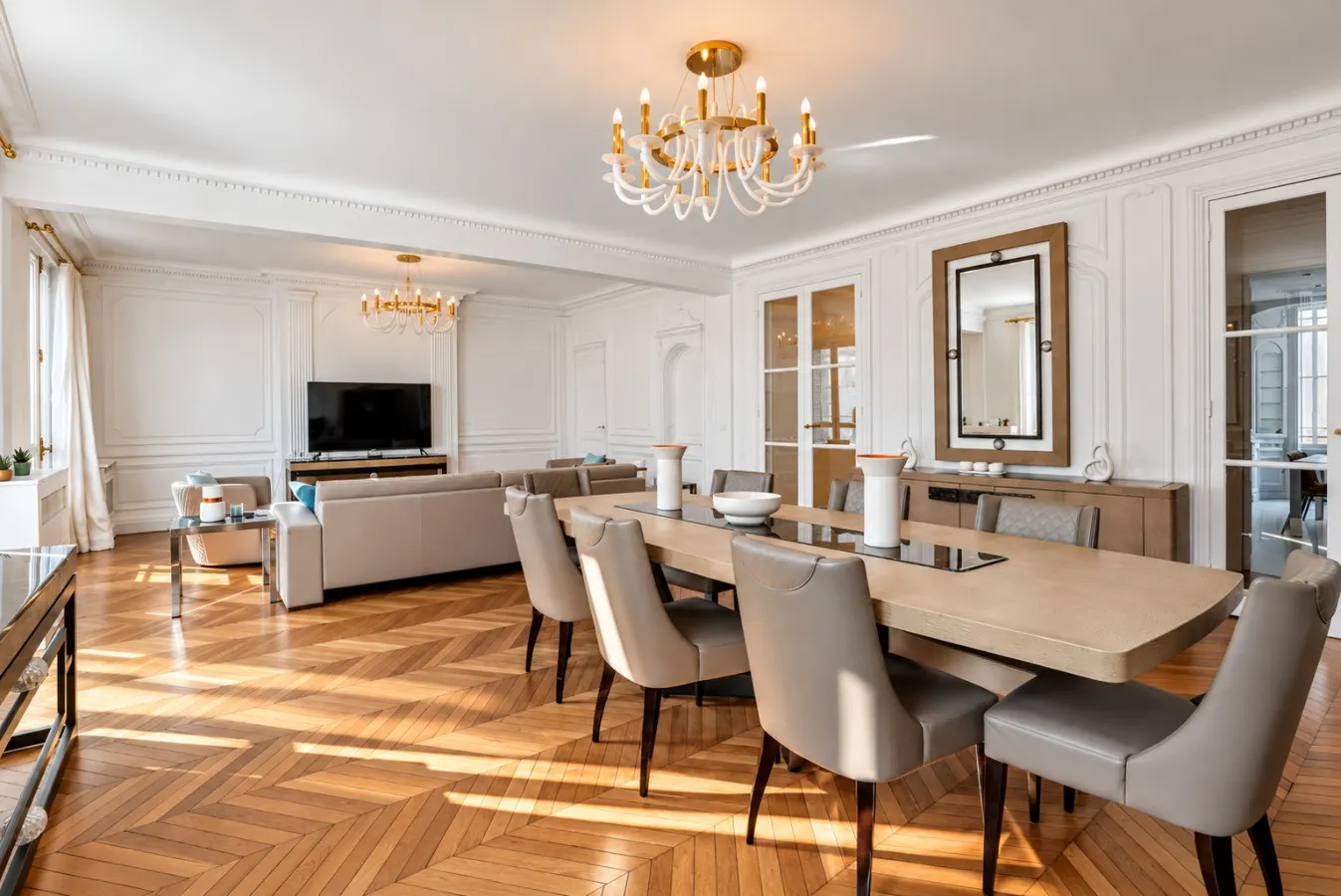 Luxury 5 Bed Residence - Opposite Arc de Triomphe 6