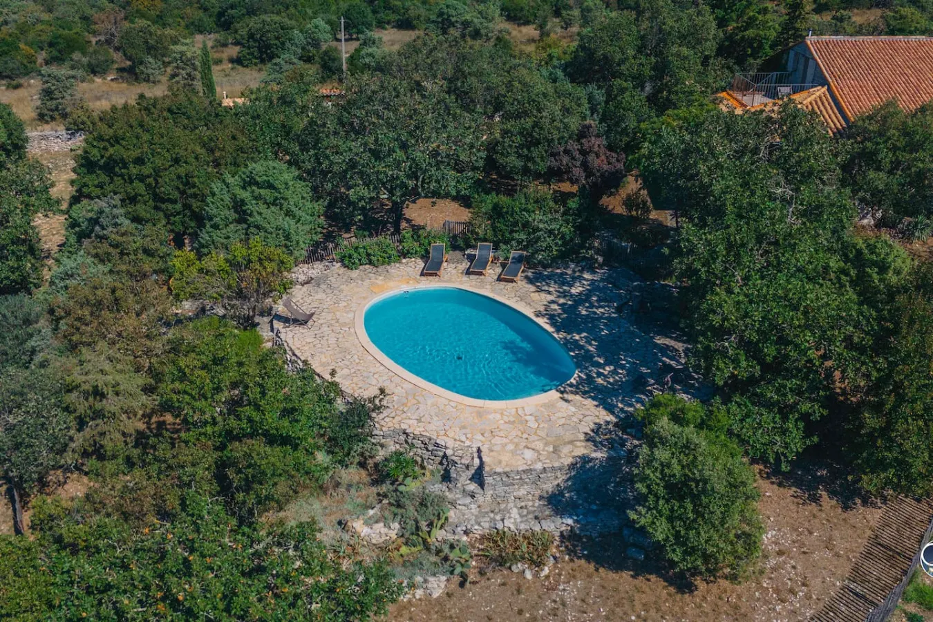 Magnifique villa au cœur de la garrigue 11