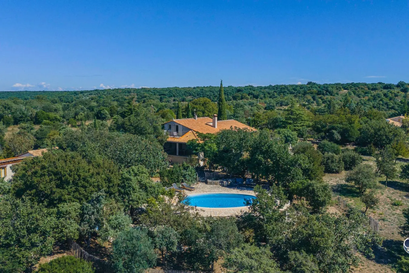 Magnifique villa au cœur de la garrigue 18