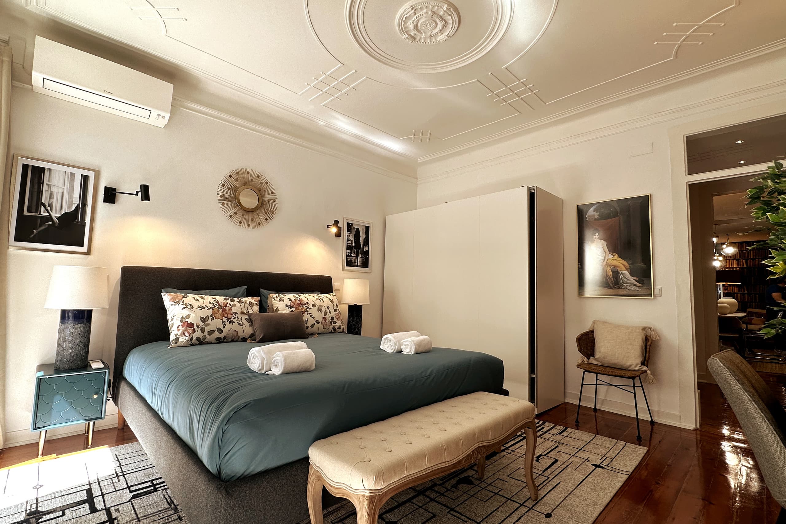 Lisbon4Real: Deluxe 2BR+1 in Principe Real 8