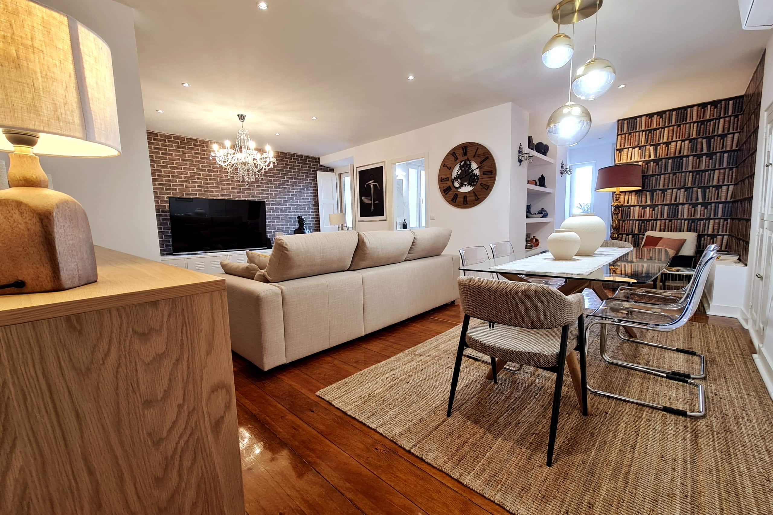 Lisbon4Real: Deluxe 2BR+1 in Principe Real 3