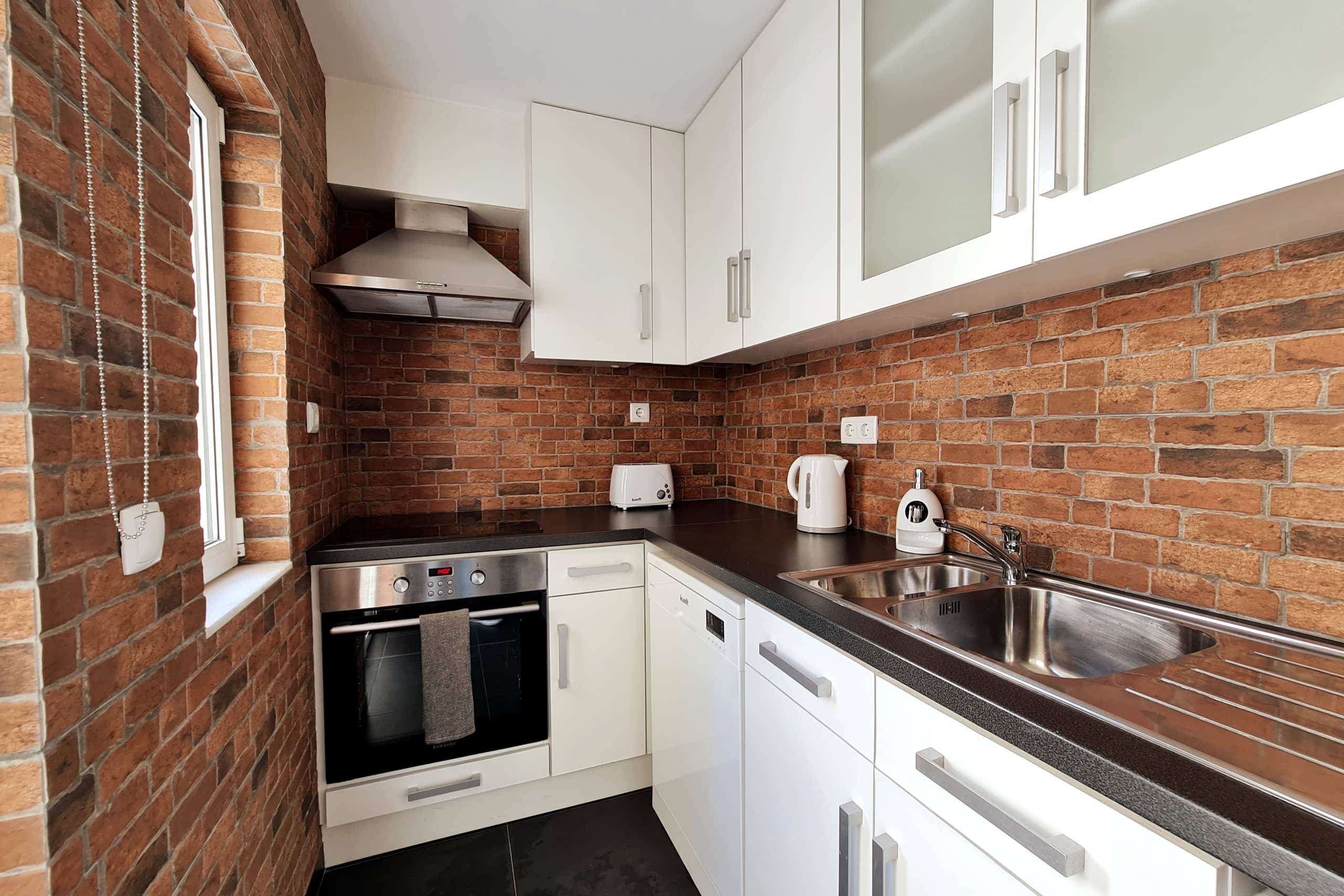 Lisbon4Real: Deluxe 2BR+1 in Principe Real 22