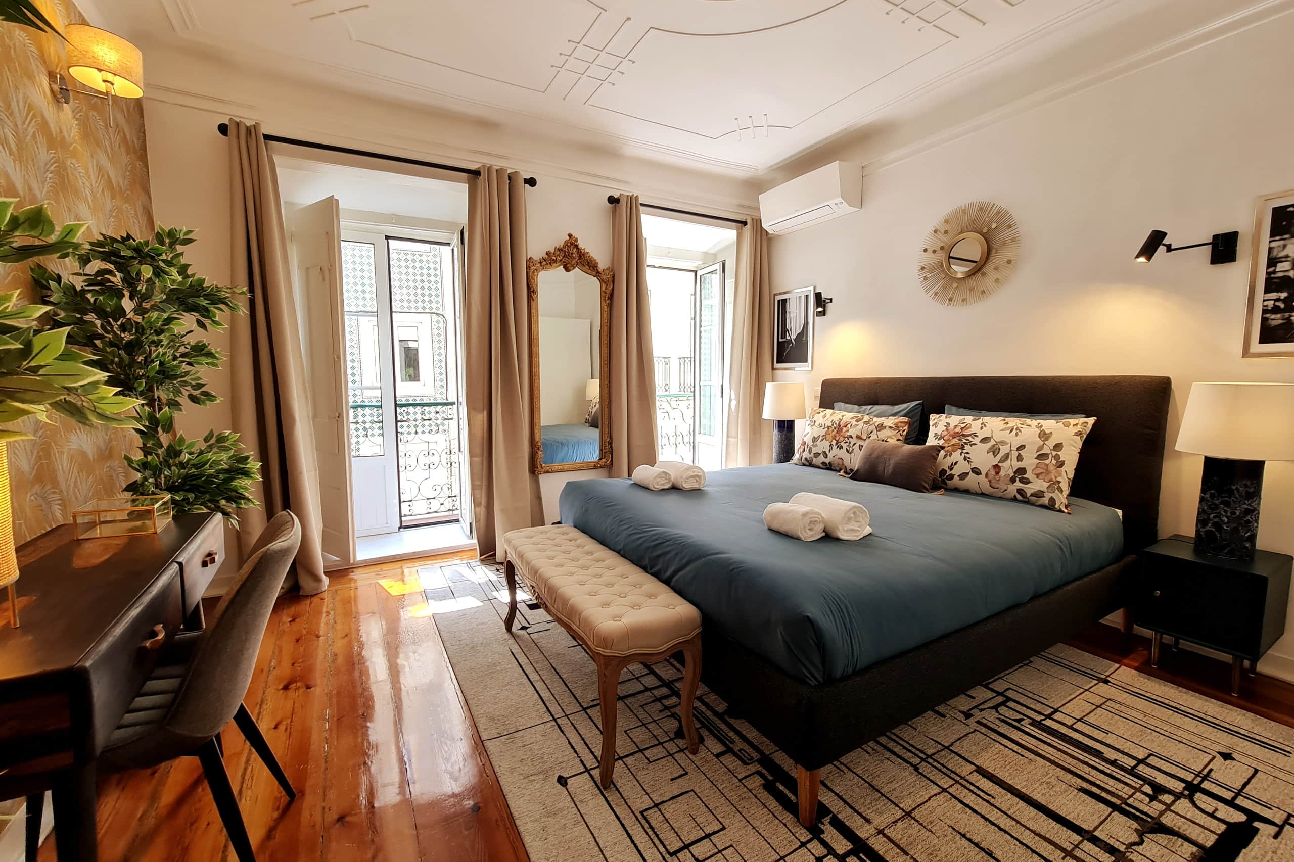 Lisbon4Real: Deluxe 2BR+1 in Principe Real 7