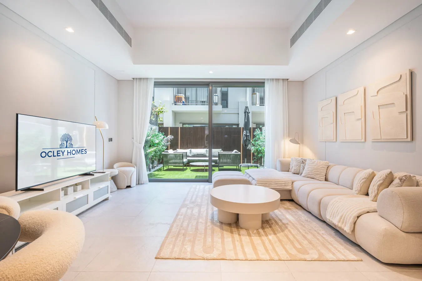 Lovely Duplex Townhouse minutes from Downtown