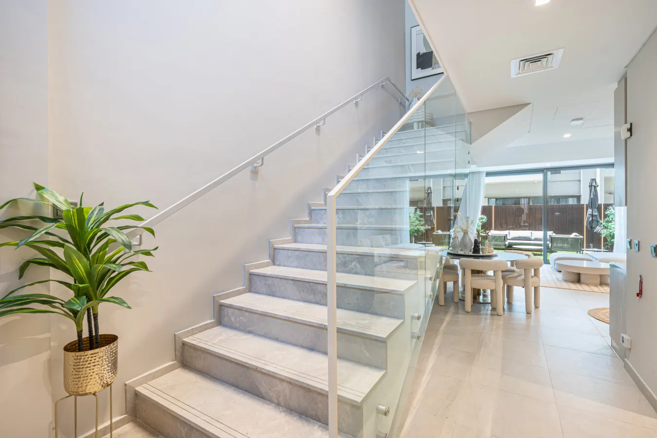 Lovely Duplex Townhouse minutes from Downtown 12