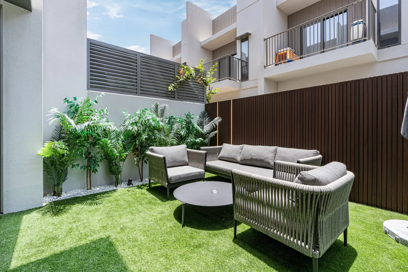 Lovely Duplex Townhouse minutes from Downtown 6