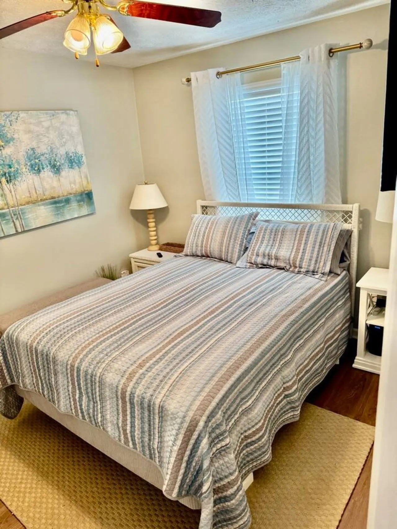 Ever After Escape Lake View & Covered Patio 9