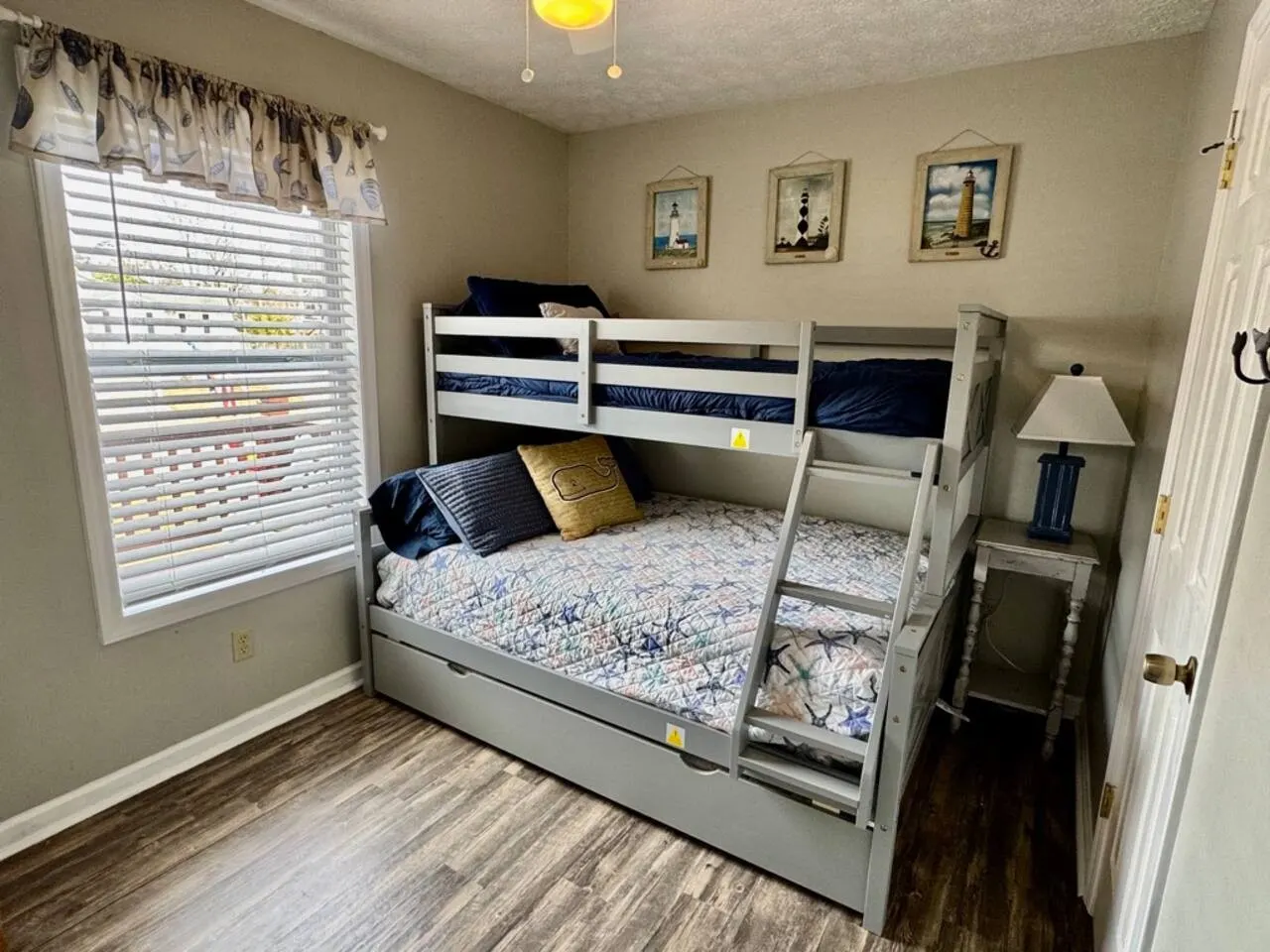 Ever After Escape Lake View & Covered Patio 10