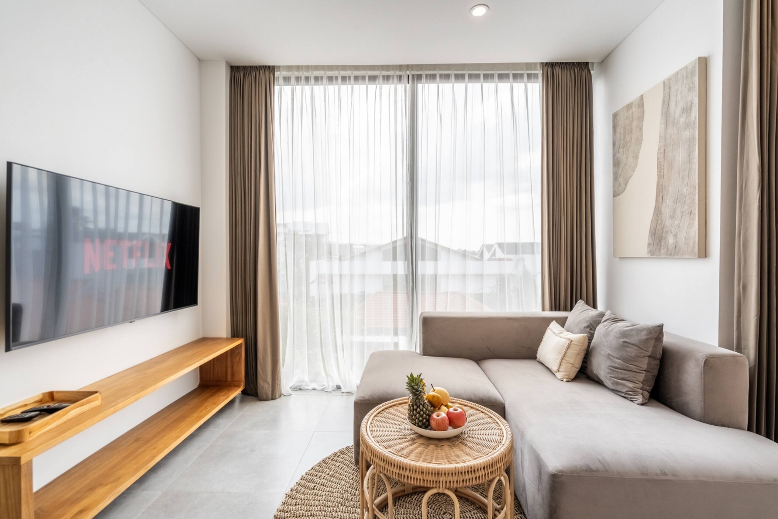 1BR Beachside Suite | Sauna, Rooftop Gym & Pool 9
