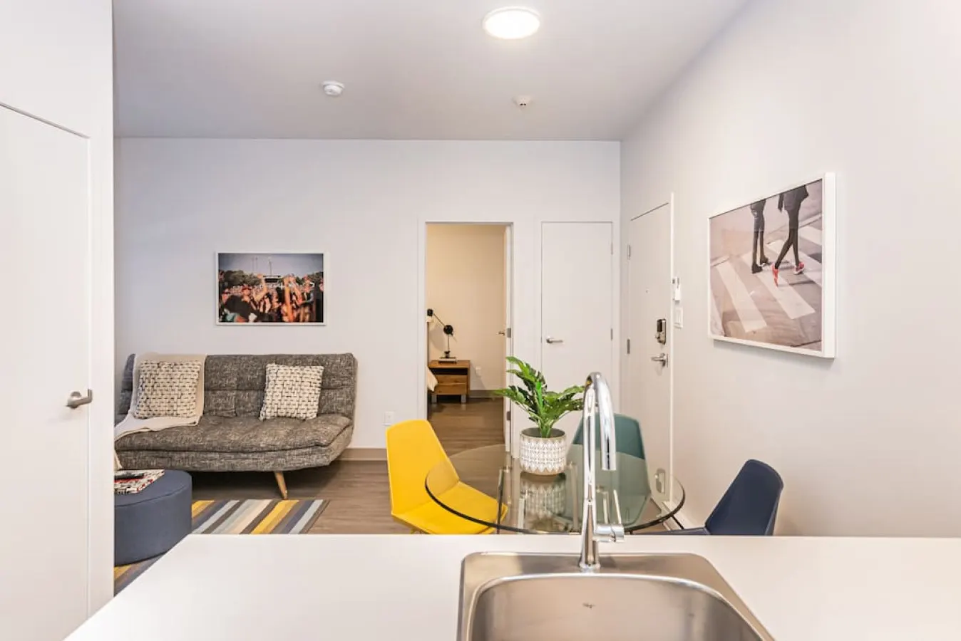 Plateau - New Urban and Well Located 1 Bedroom Apartment - Unit 5 2