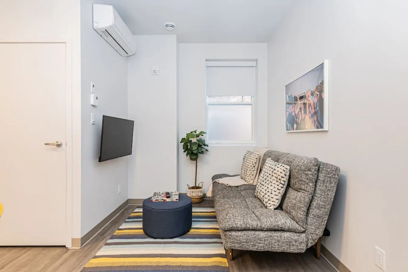 Plateau - New Urban and Well Located 1 Bedroom Apartment - Unit 5 10