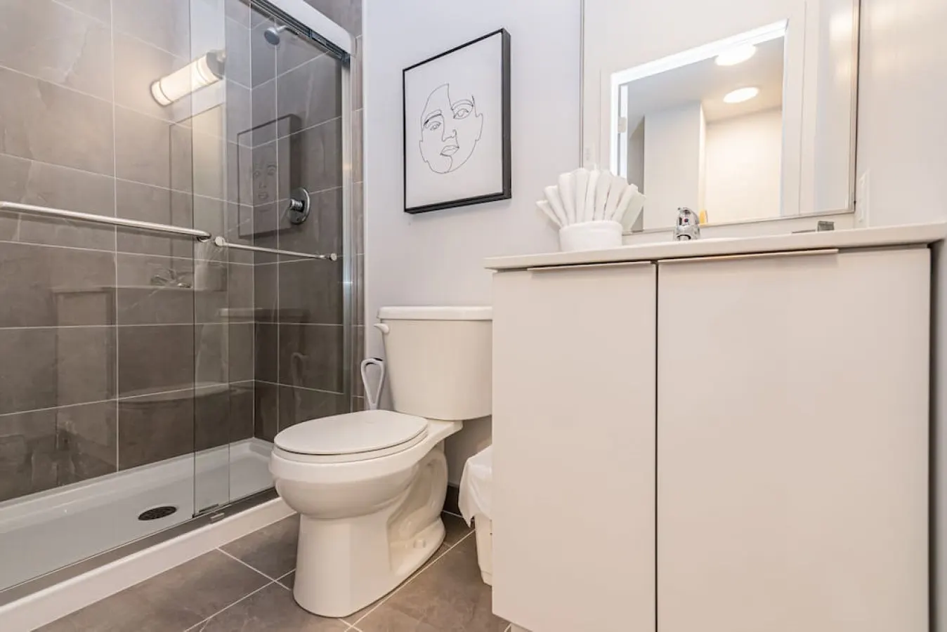 Plateau - New Urban and Well Located 1 Bedroom Apartment - Unit 5 15