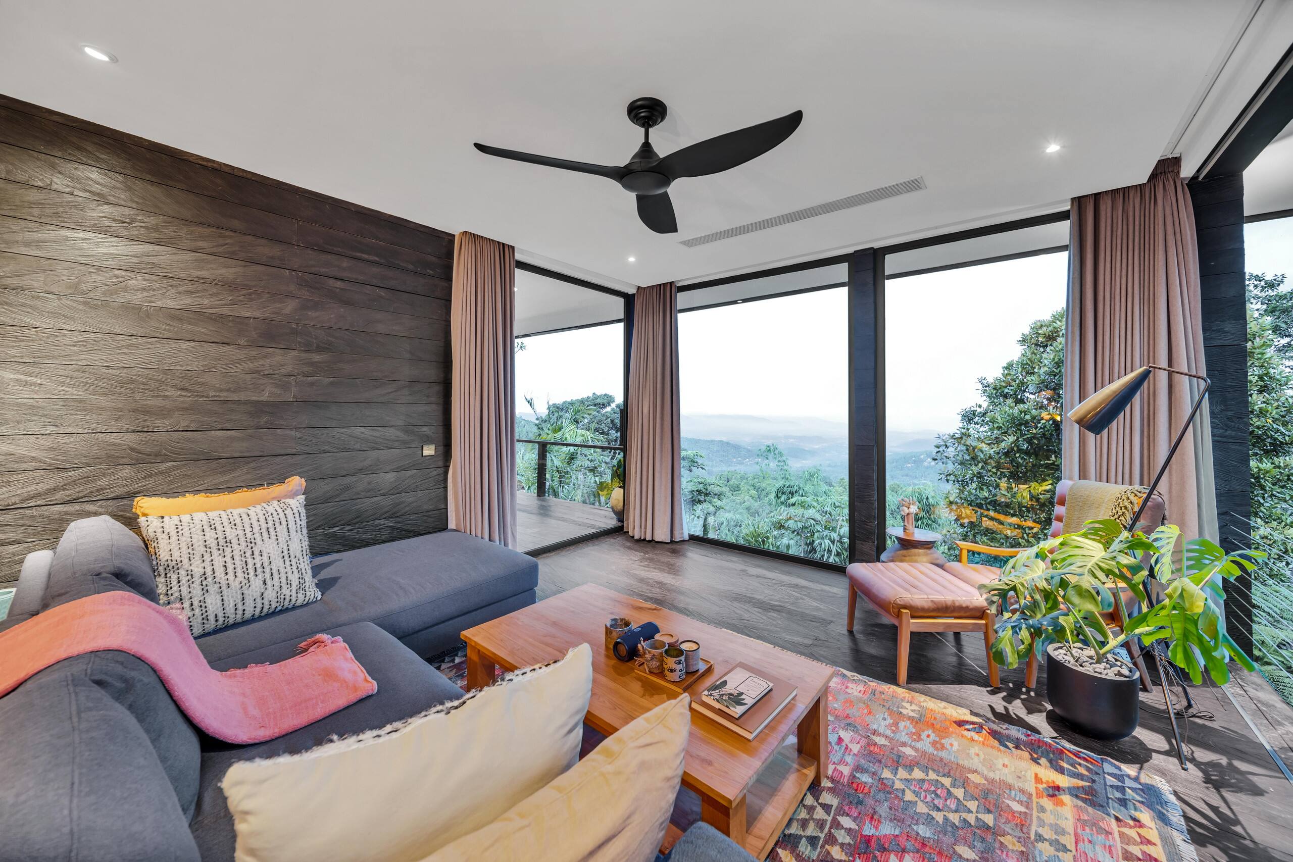 Munduk Cabins - Premium Suite Cabin 13
