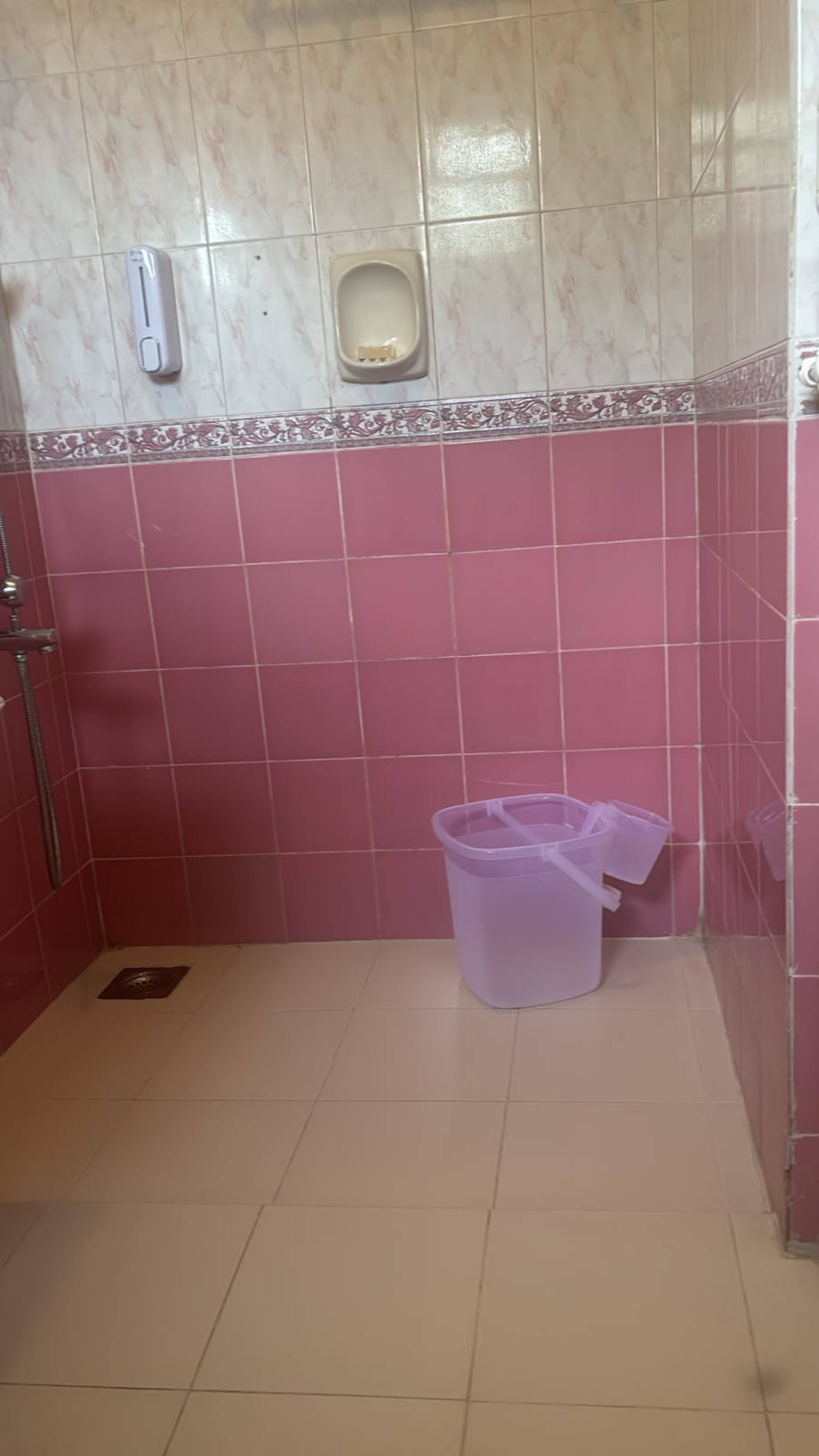 Spacious 2BHK Apt w Pool | 500m to Candolim Beach 15