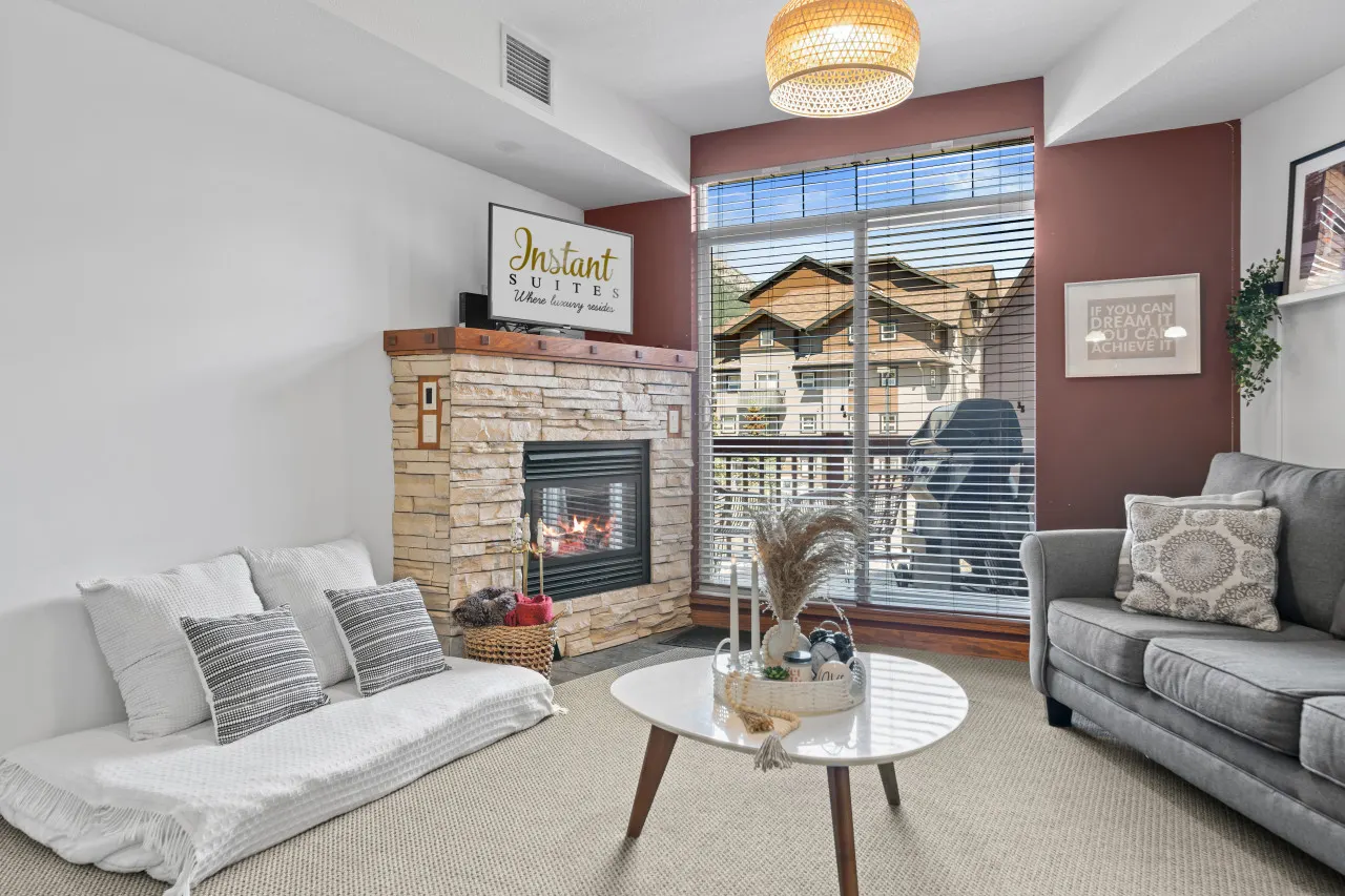 InstantSuites-Romantic Mt. View Suite Banff 7