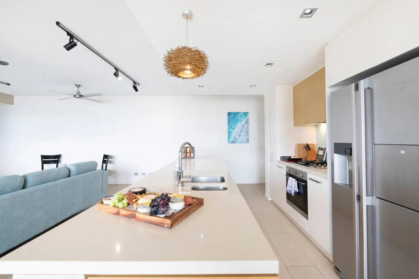 Zen Paradise ~ 2BR harbour view apt with Cruiseliner views, Waterfront Precinct 12
