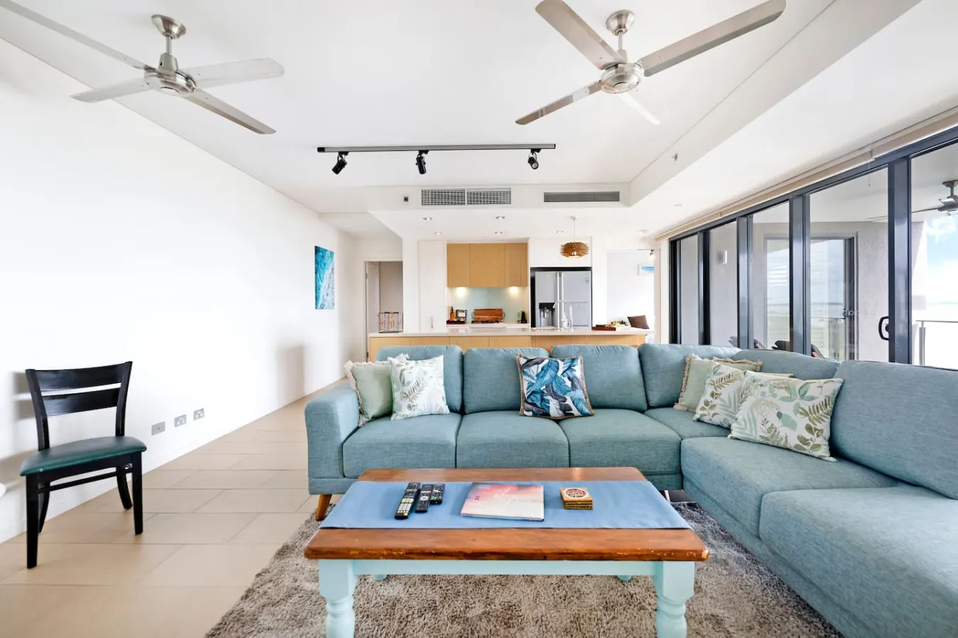 Zen Paradise ~ 2BR harbour view apt with Cruiseliner views, Waterfront Precinct 16