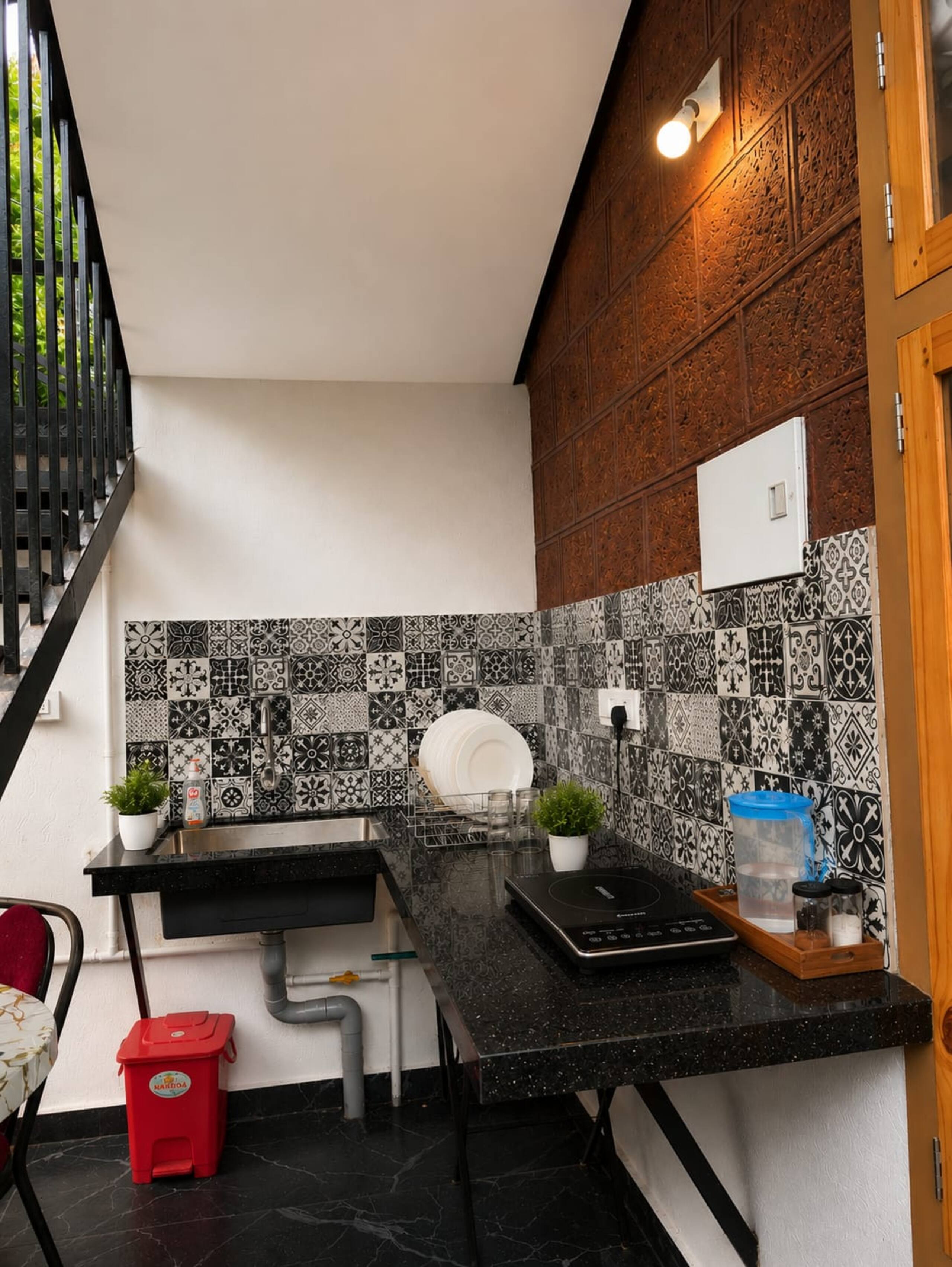 Pinewood Cottage| Middle of Wayanad| Private Room 4