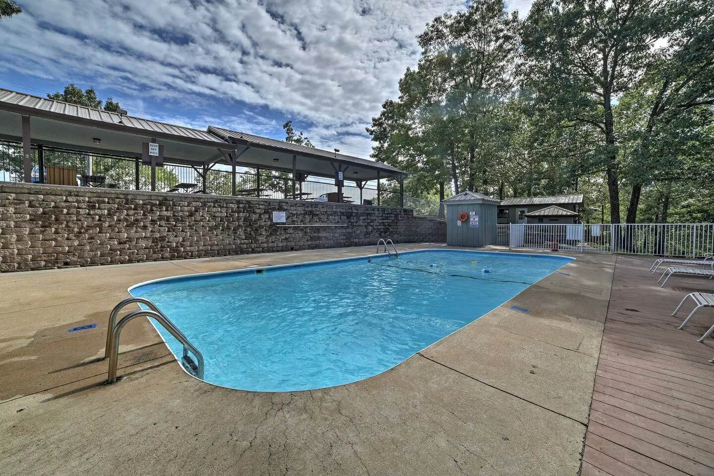 Gorgeous Ozark Mtn Views/Fishing Lake/SDC 5 min! 10
