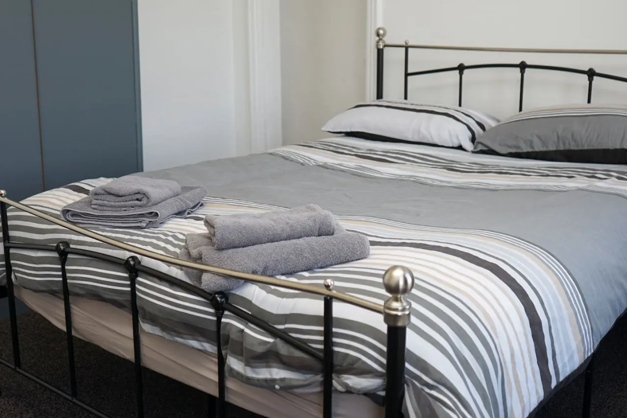 Hullidays》University Quarter 4 Bed House 1
