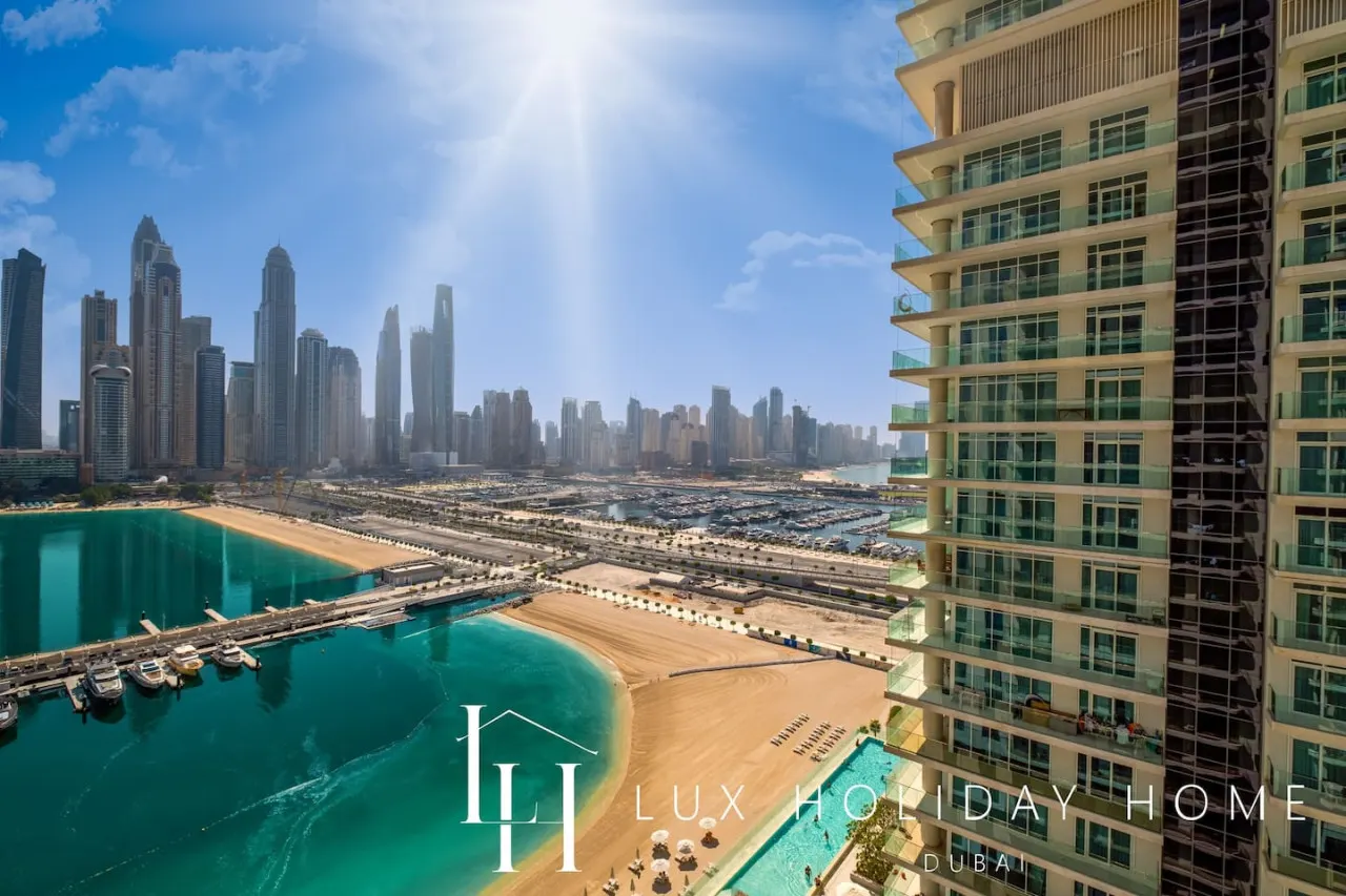 LUX The Marina Vista Beachfront Suite 4 14