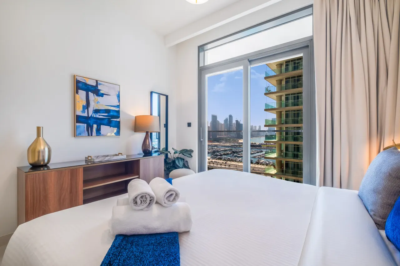 LUX The Marina Vista Beachfront Suite 4 15