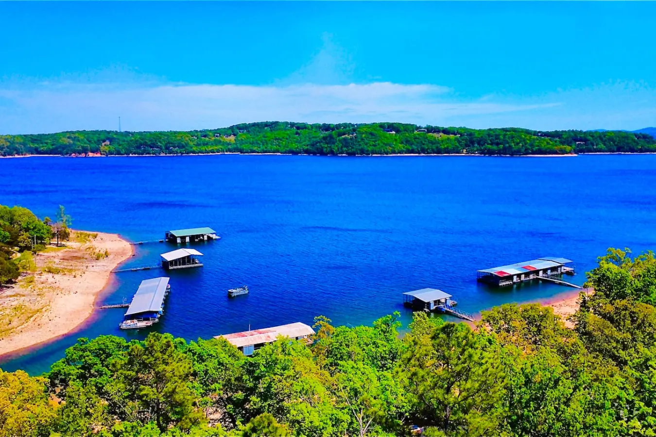 Decked Out On the Lake — photo 3