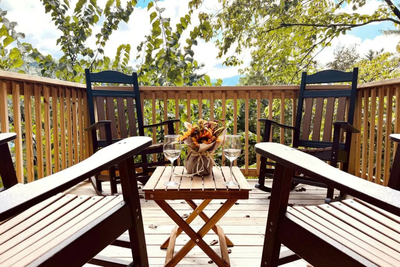 Whiskey Ridge Lodge ~ Cozy-Chic Cabin with Spa Tub & Sweeping Views — foto 2