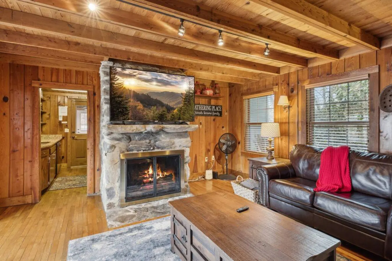 Whiskey Ridge Lodge ~ Cozy-Chic Cabin with Spa Tub & Sweeping Views 14