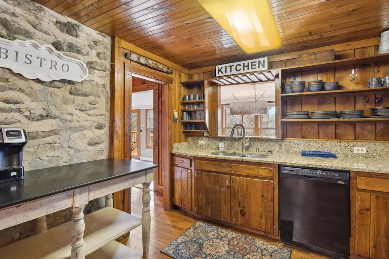 Whiskey Ridge Lodge ~ Cozy-Chic Cabin with Spa Tub & Sweeping Views 19