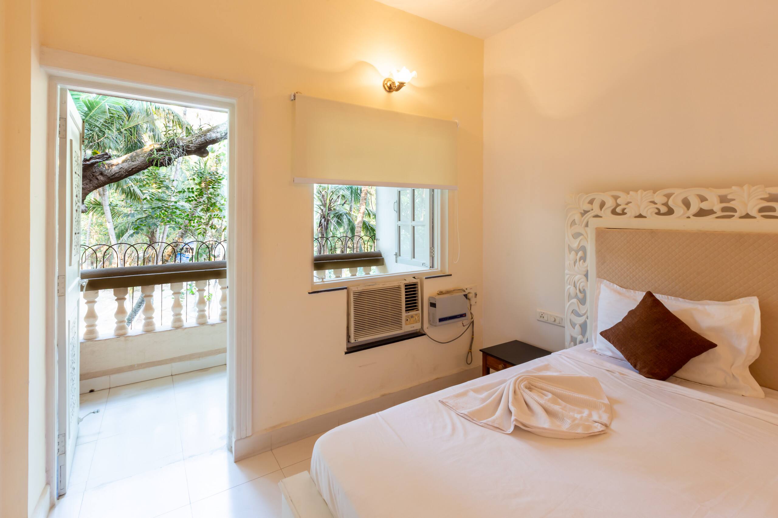 3rd RoomzAway: Pool, Kitchen, Wi-Fi 33