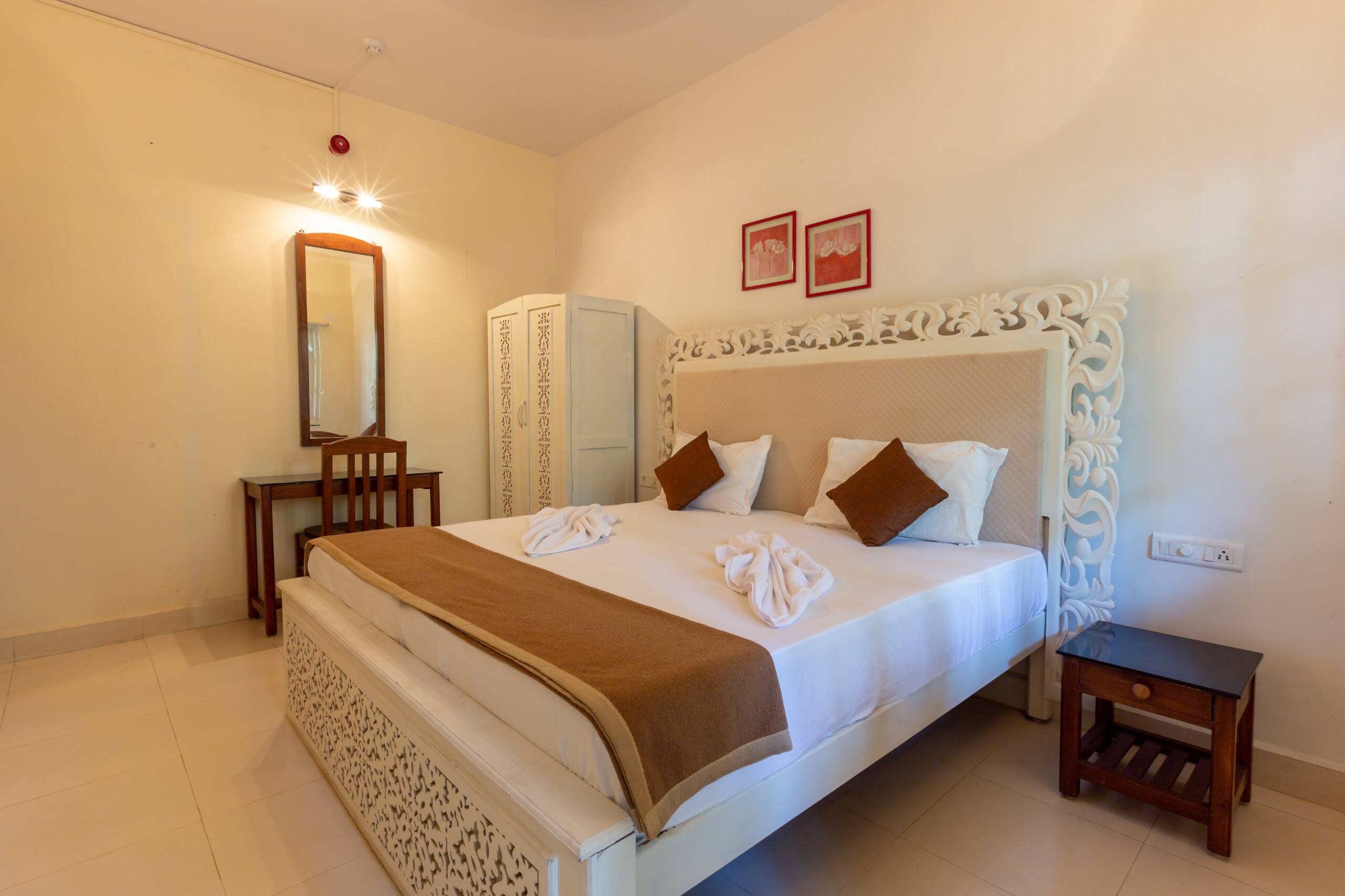 3rd RoomzAway: Pool, Kitchen, Wi-Fi 29
