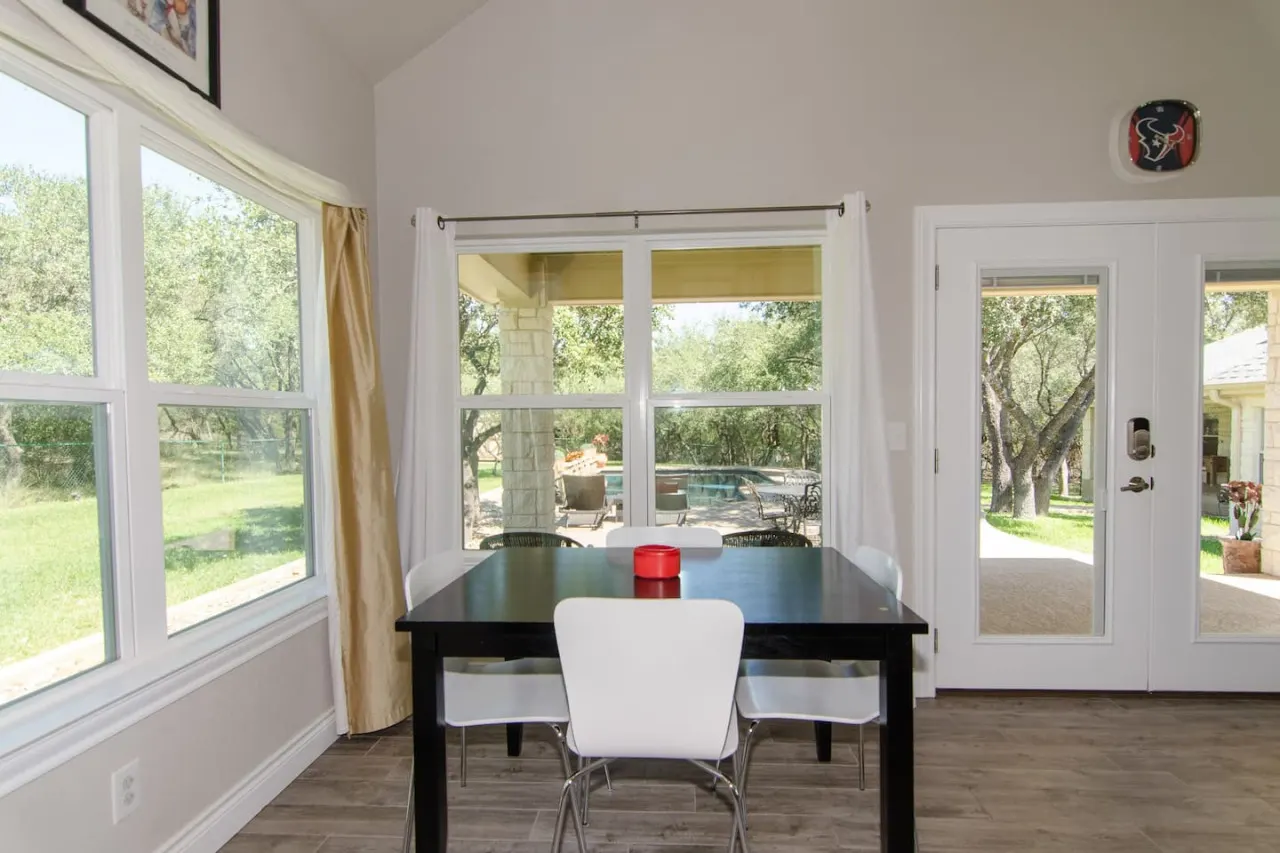 Private Peaceful Retreat Cozy Guesthouse with Pool 15