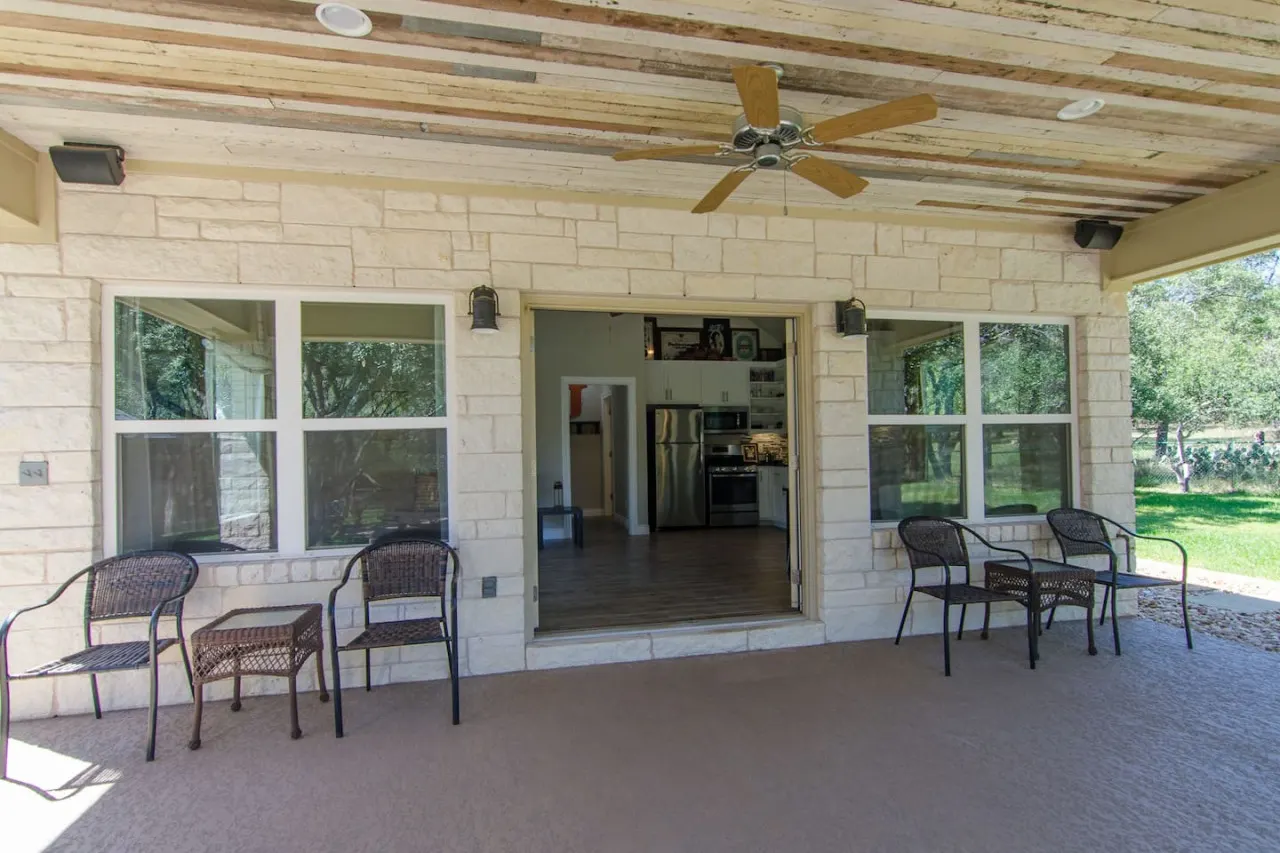 Private Peaceful Retreat Cozy Guesthouse with Pool 17