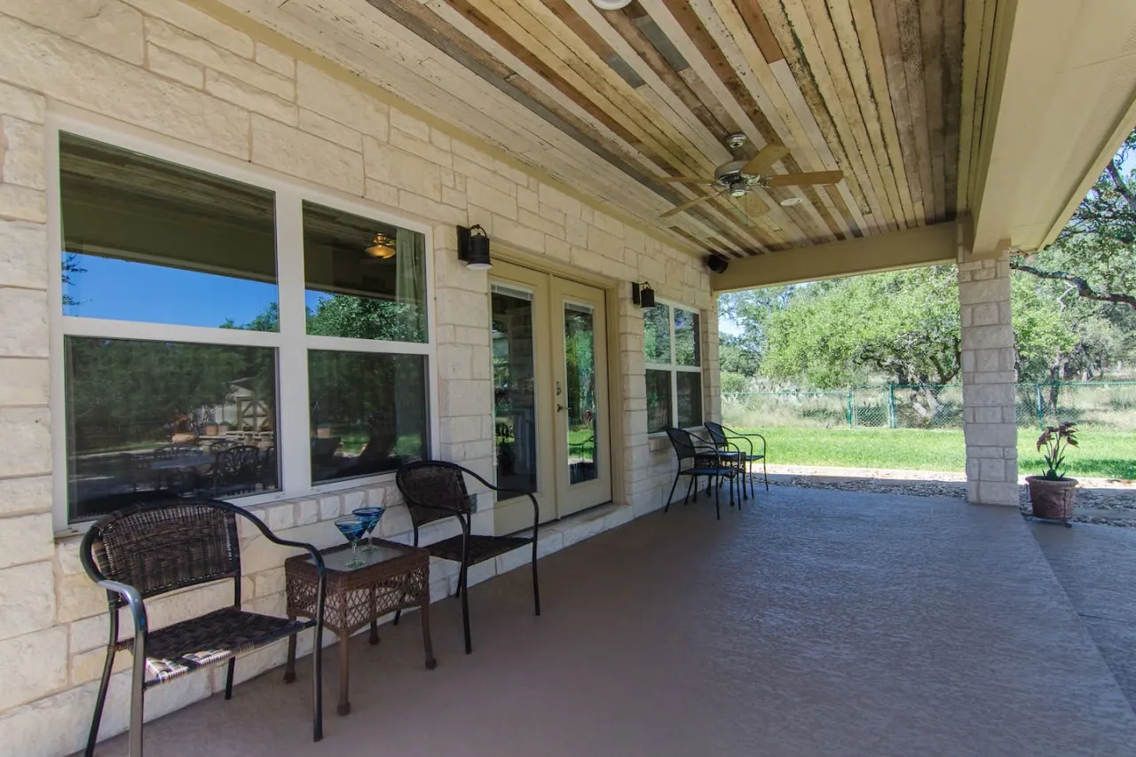 Private Peaceful Retreat Cozy Guesthouse with Pool 18