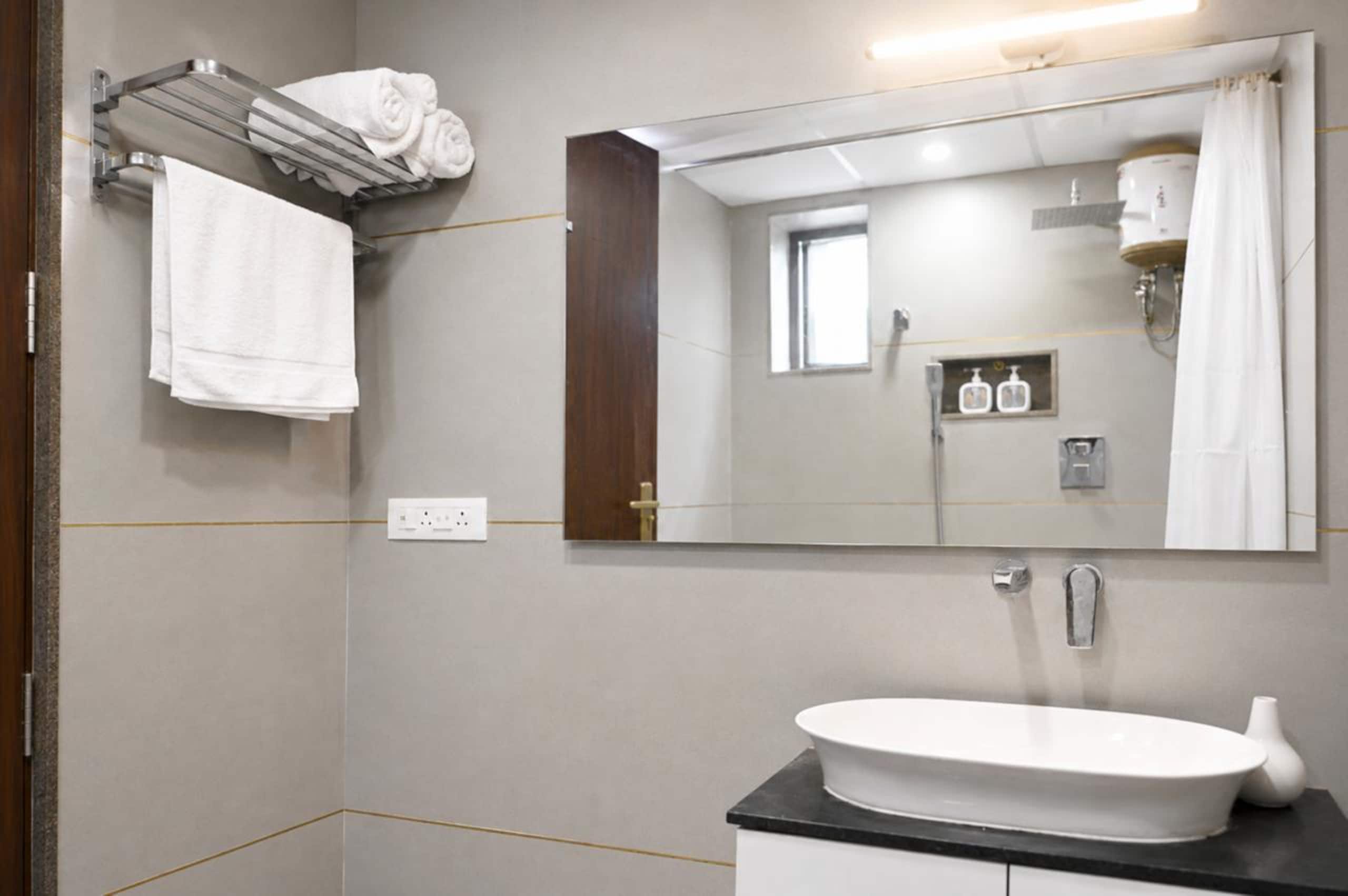 Casa luna | Roof top pool | Gym | 1km beach 16