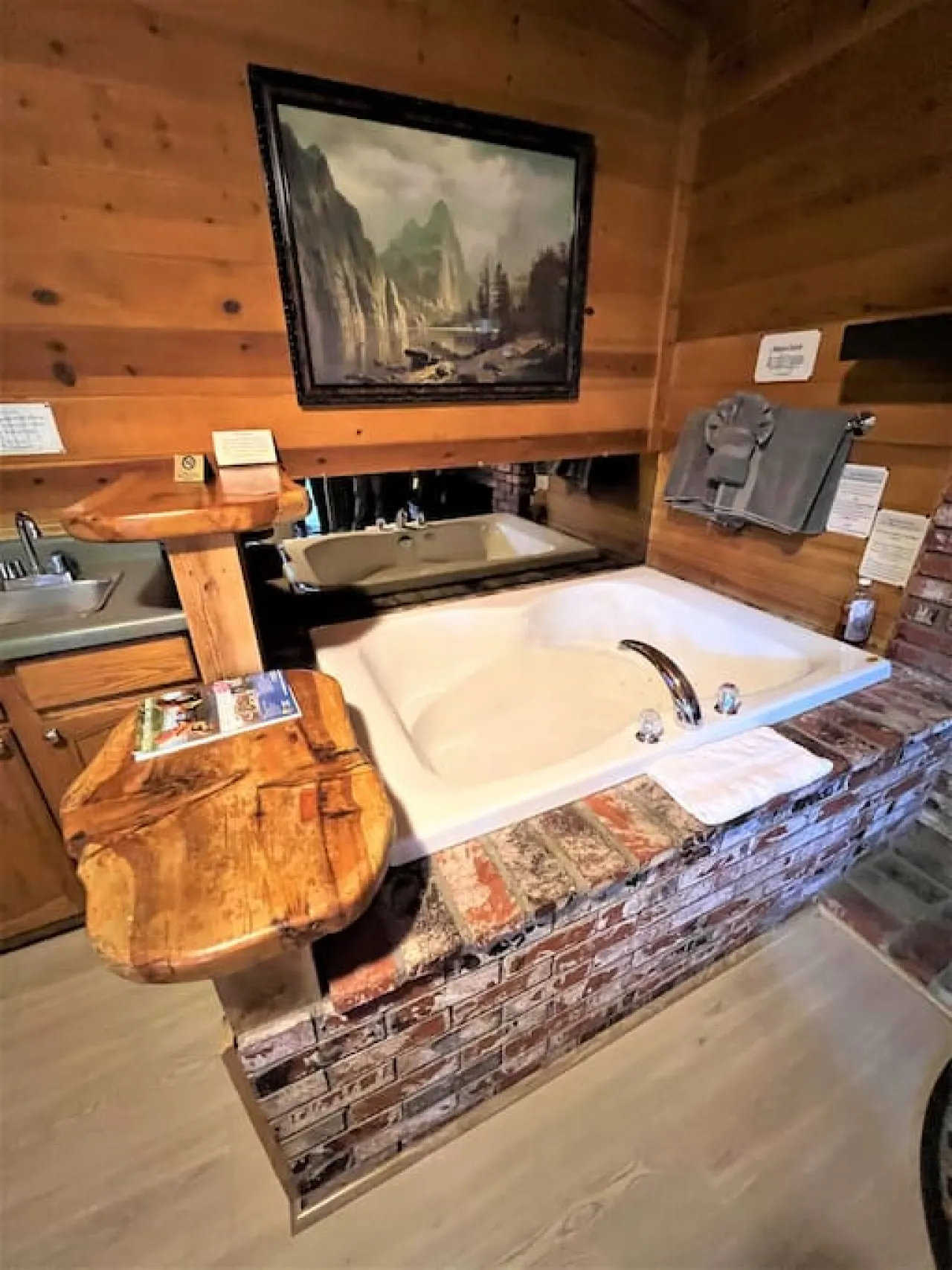Super Cozy King Cabin with Indoor Spa-Cabin #10 2