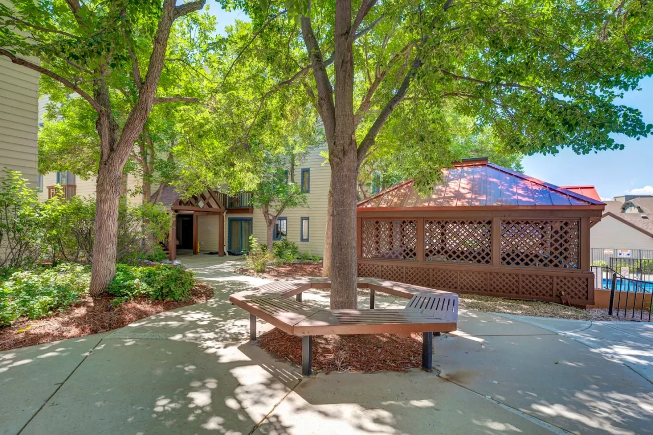 Cozy Studio in Greenwood Village 14