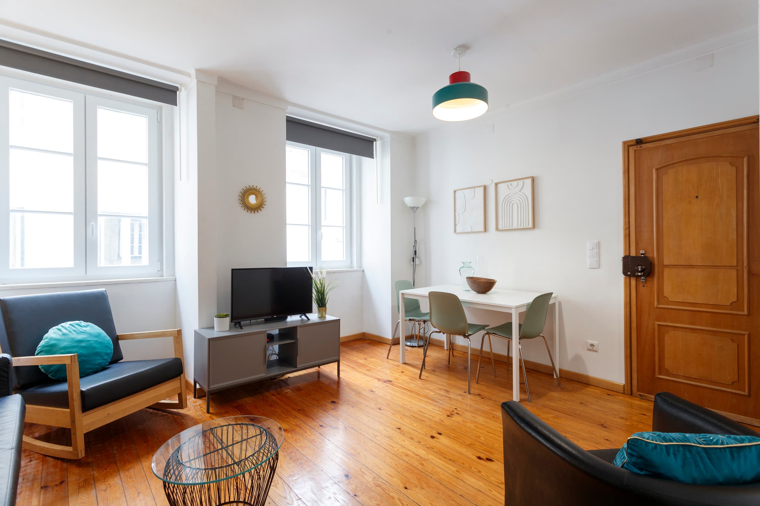 Cozy Flat in Lisbon Heart with Perfect Living Room 4