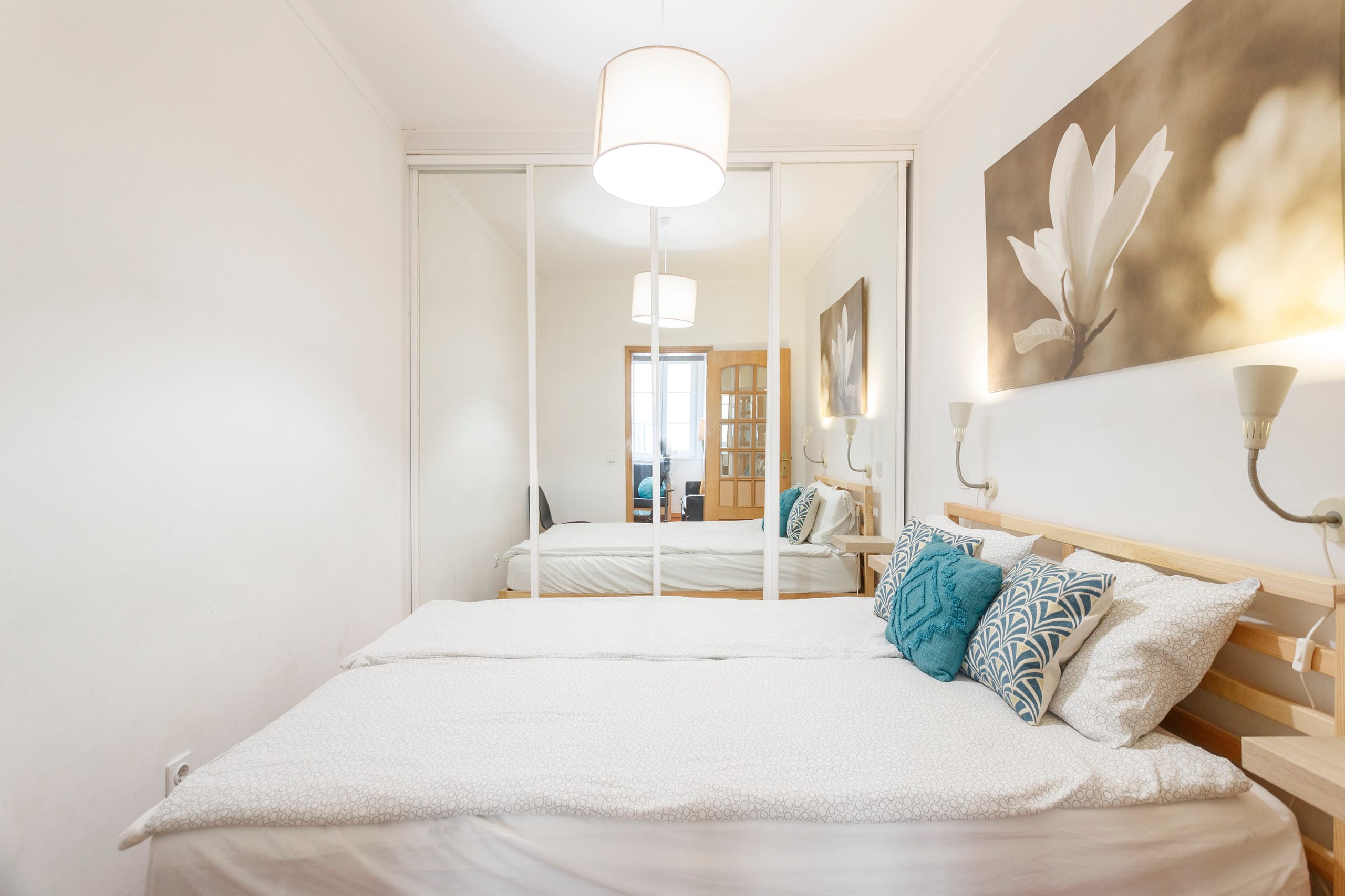 Cozy Flat in Lisbon Heart with Perfect Living Room 7