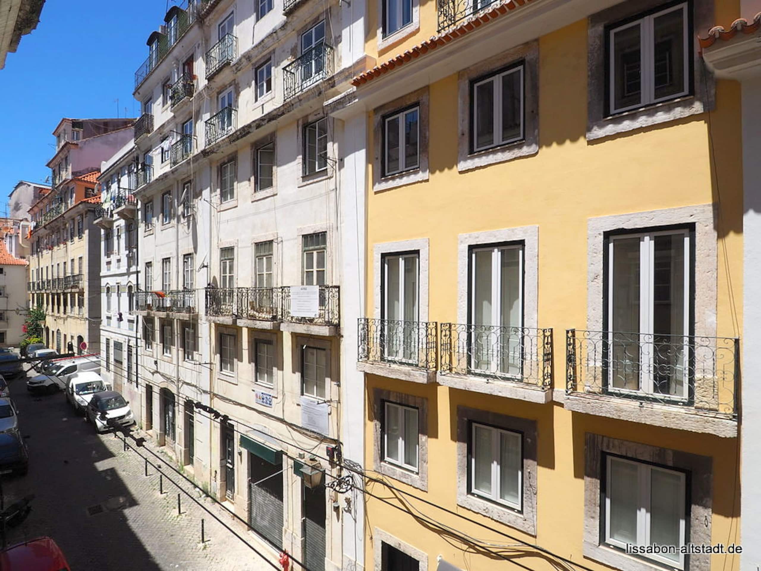 Cozy Flat in Lisbon Heart with Perfect Living Room 5