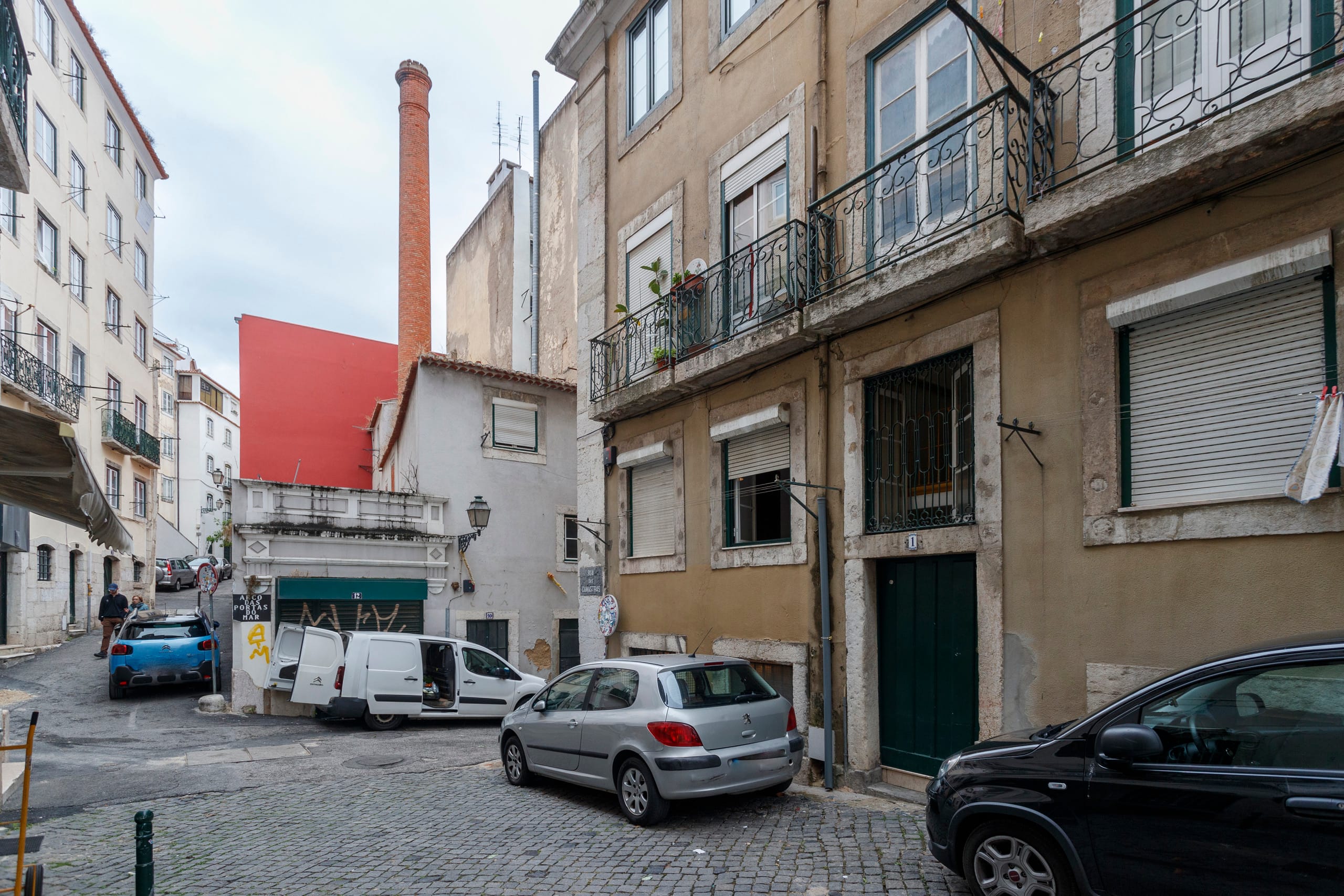 Cozy Flat in Lisbon Heart with Perfect Living Room 14