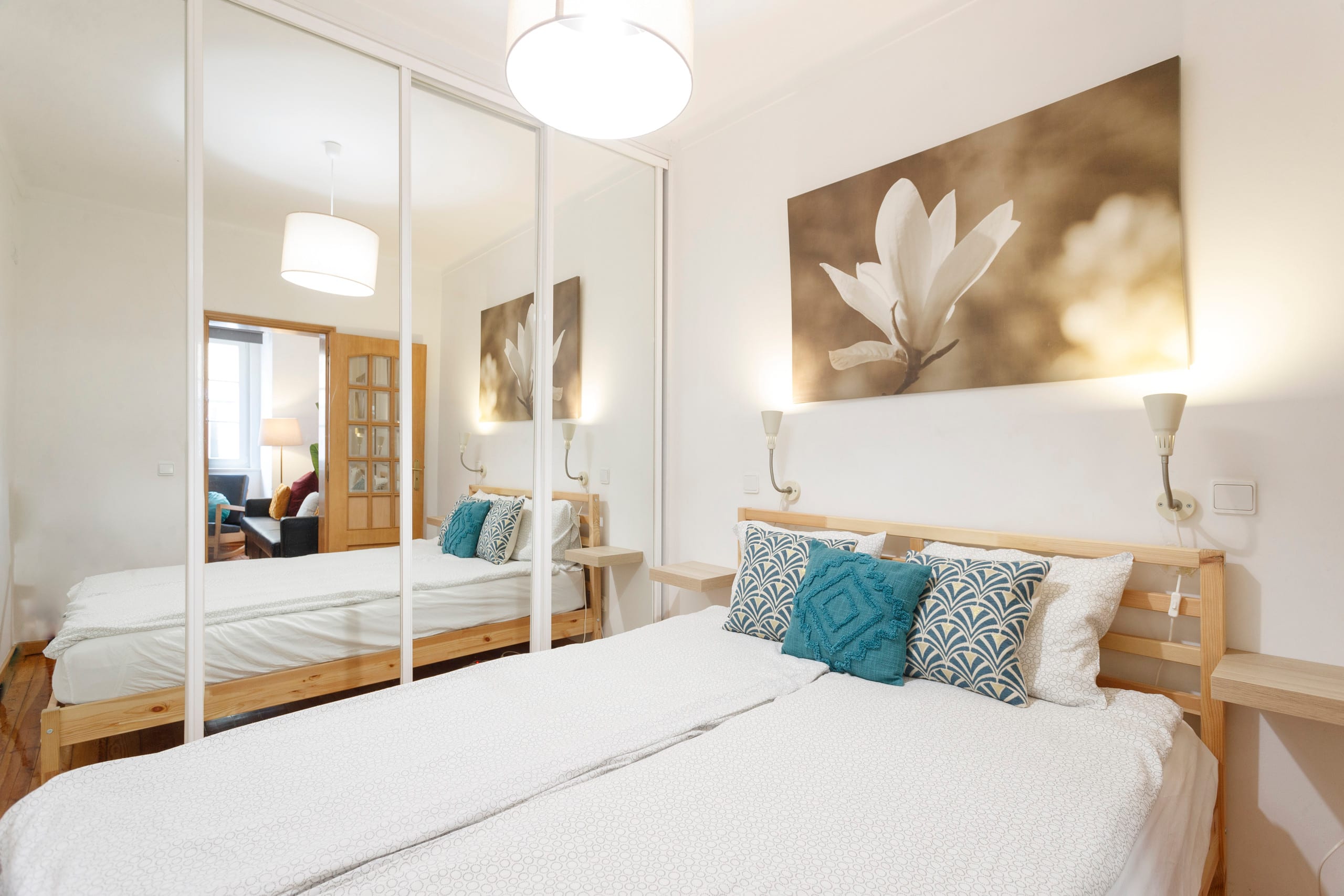Cozy Flat in Lisbon Heart with Perfect Living Room 2