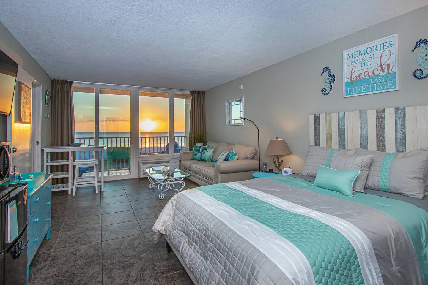 Treasure Island 2BR 2 Gulf-View Balconies 2