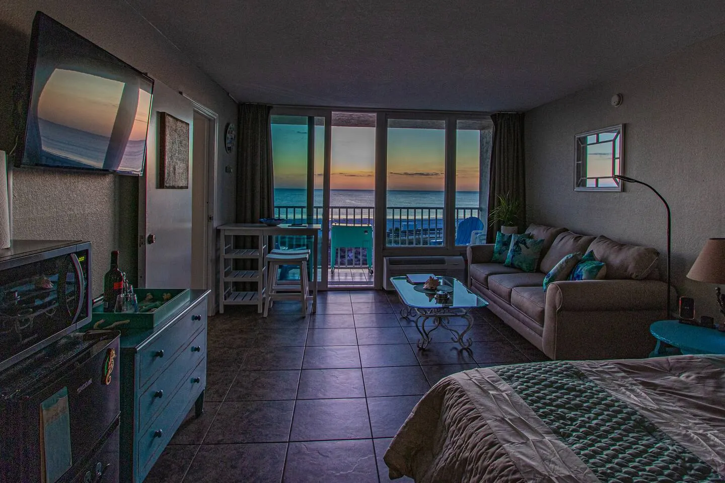 Treasure Island 2BR 2 Gulf-View Balconies 12