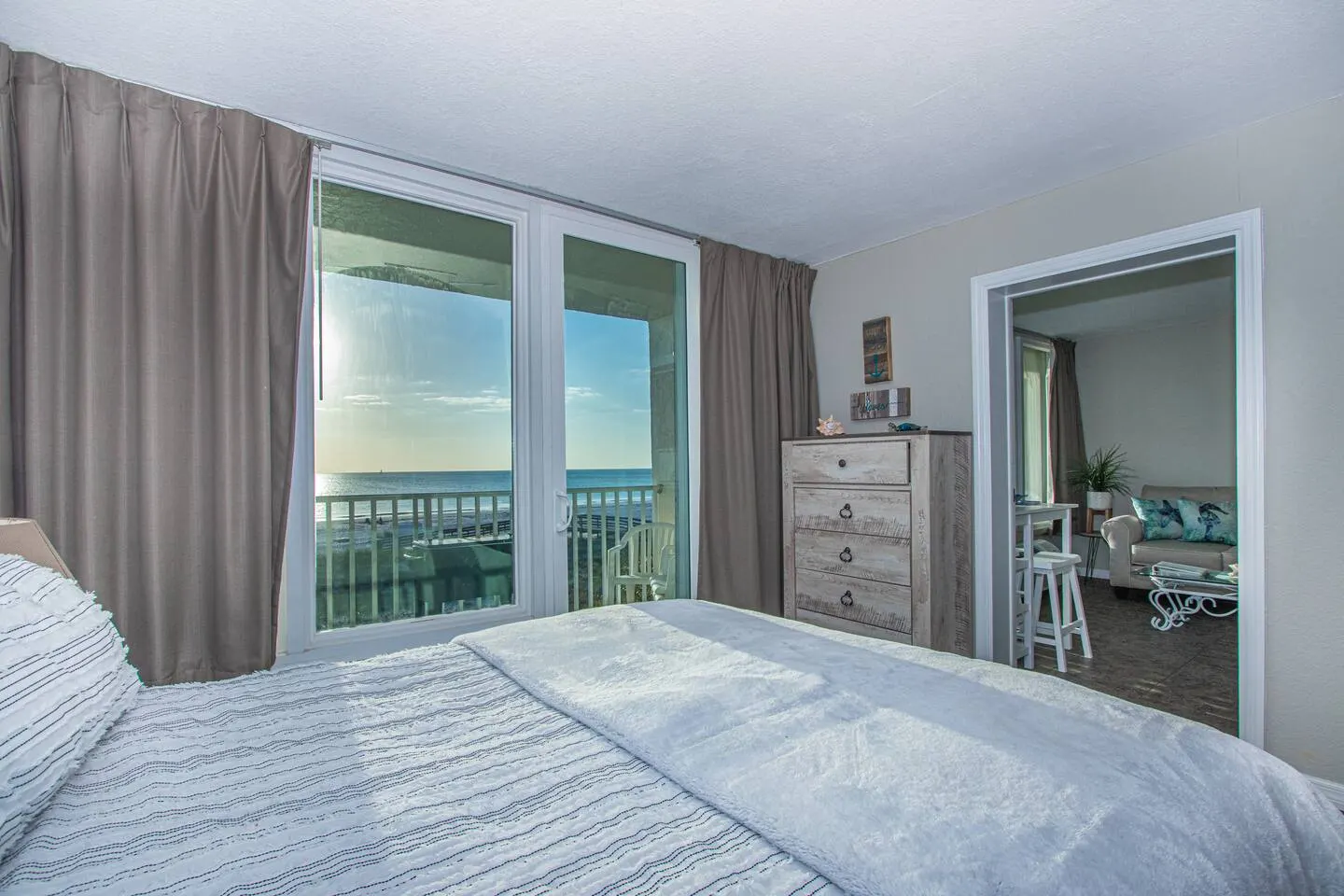Treasure Island 2BR 2 Gulf-View Balconies 16