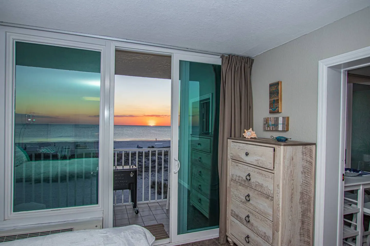 Treasure Island 2BR 2 Gulf-View Balconies 18