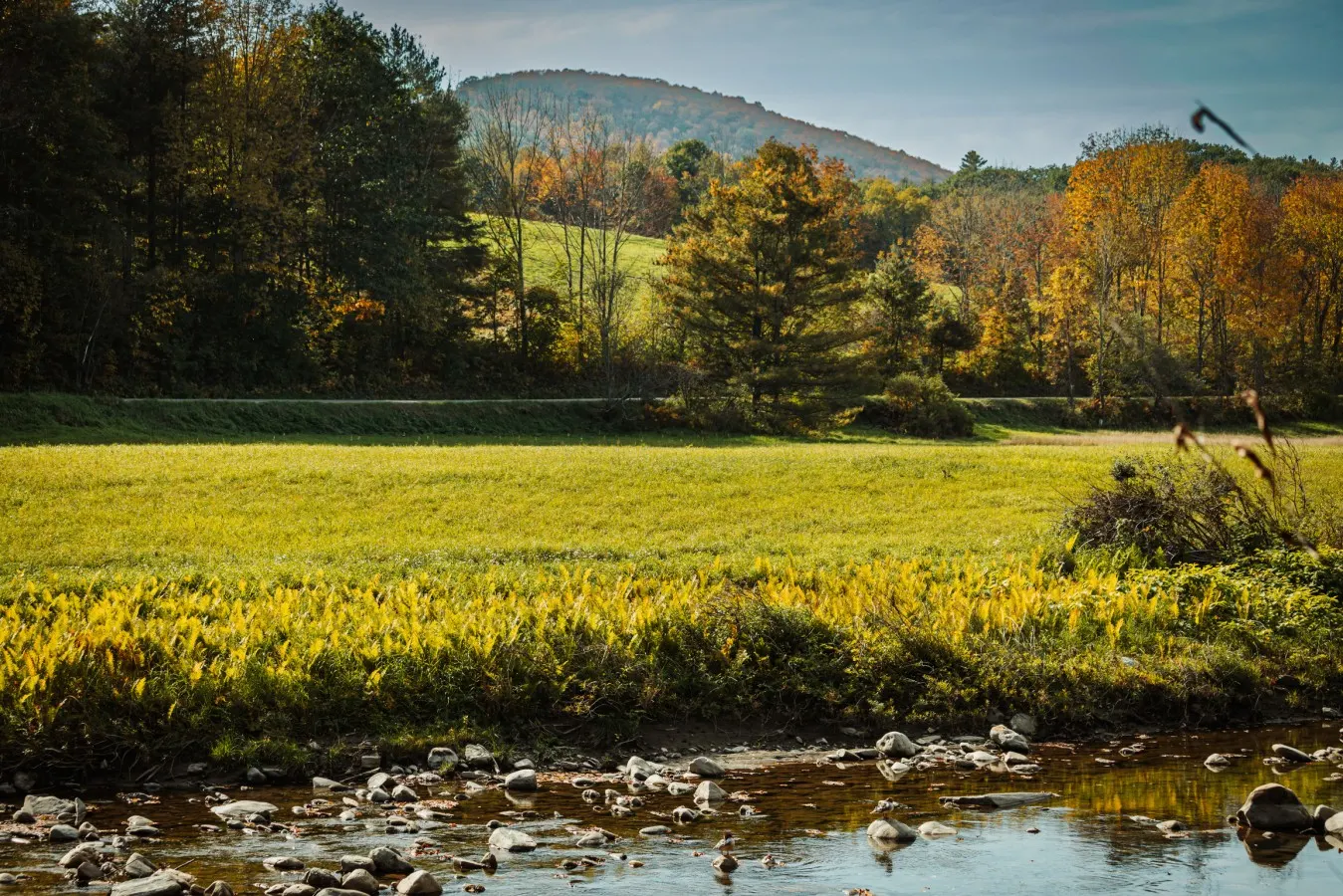 Fall Escape Near Killington | Hot Tub & Fire Pit — photo 3