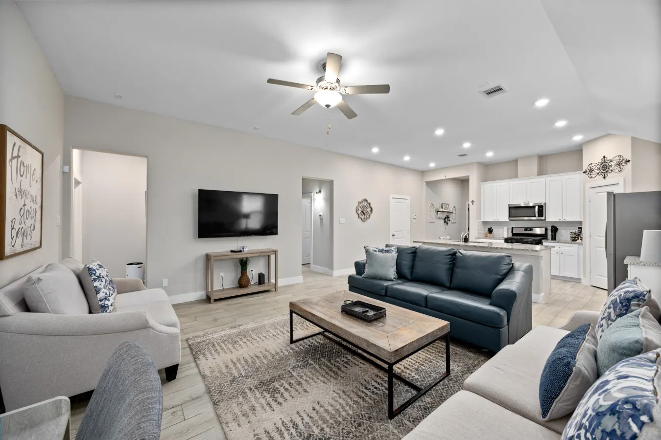 Dog-Friendly Single-Level Conroe 3BR | Fenced Yard, Sleeps 12 — photo 5