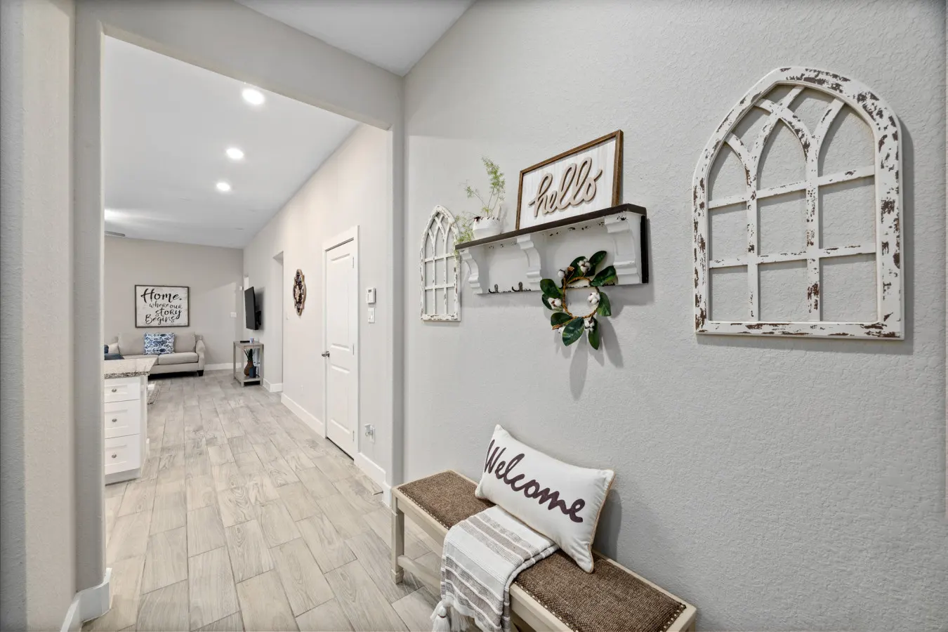 Dog-Friendly Single-Level Conroe 3BR Fenced Yard, Sleeps 12 8